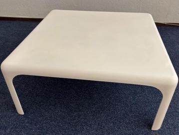Vintage Space Age witte salontafel 'Demetrio 70' beschikbaar voor biedingen