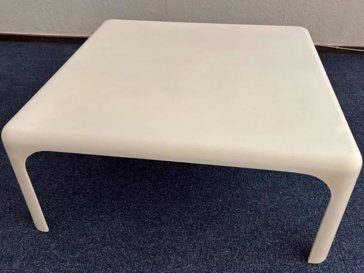 Vintage Space Age witte salontafel 'Demetrio 70', Huis en Inrichting, Tafels | Salontafels, Gebruikt, Minder dan 50 cm, 50 tot 100 cm