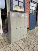 Prachtige 4-deurs lockerkast, genummerd, Ophalen