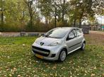 Peugeot 107 1.0 5DR 2011 NAP CARPLAY AIRCO MEDIA EURO5, Voorwielaandrijving, Euro 5, Stof, 4 stoelen