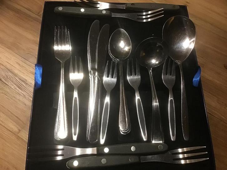 Mooi 22-delig bestek, Huis en Inrichting, Keuken | Bestek, Zo goed als nieuw, Rvs of Chroom, Ophalen of Verzenden