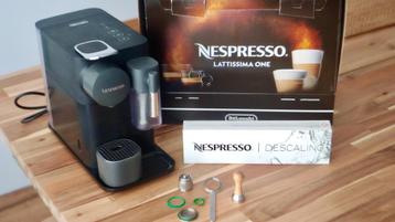 De'Longhi Nespresso Lattissima One with reusable pod