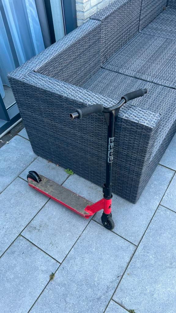 Stuntstep FREE METEOR nog in goede conditie Zwart met Rood, Fietsen en Brommers, Steps, Zo goed als nieuw, Gewone step, Ophalen