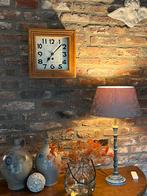 Antieke eiken schoolklok, Antiek en Kunst, Verzenden