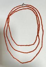 Lange bloedkoralen ketting. Lengte snoer 160 cm. 61 gram., Sieraden, Tassen en Uiterlijk, Antieke sieraden, Ophalen of Verzenden