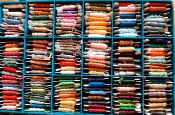 170 x DMC borduurgaren  beschikbaar voor biedingen