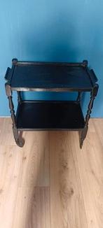 Zwarte serveertafel, Ophalen