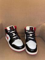 Air Jordan one mid white / gym red black maat 38, Kleding | Dames, Schoenen, Zwart, Ophalen of Verzenden, Jordan, Sneakers of Gympen