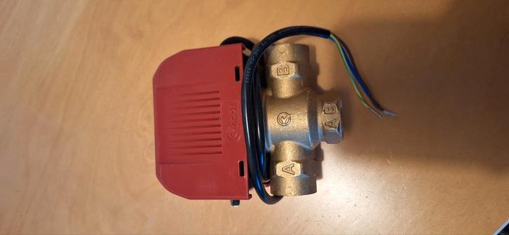 Orkli 3-weg zone klep 3/4" – 240V (nieuw in doos!), Doe-het-zelf en Verbouw, Verwarming en Radiatoren, Nieuw, Overige typen, Minder dan 30 cm