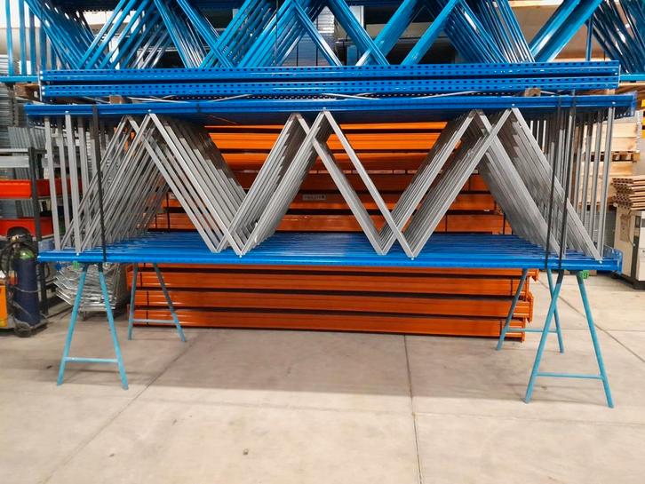 Esmena jungheinrich palletstelling liggers 3900mm, Zakelijke goederen, Kantoor en Winkelinrichting | Magazijn, Stelling en Opslag