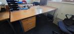 Gratis 2x Zeer degelijk IKEA bureau. Diverse kasten etc., Ophalen of Verzenden, Zo goed als nieuw
