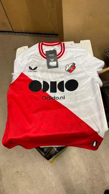 fc utrecht shirt kinderen nieuw 158cm beschikbaar voor biedingen