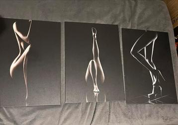 Zwart-wit metalen posters beschikbaar voor biedingen