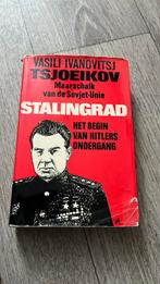 Stalingrad.  Vasil Ivanovitdj Tjoeikov., Boeken, Gelezen, Ophalen of Verzenden, Tweede Wereldoorlog