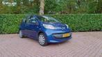 Peugeot 107 1.0 12V 3DR 2007 Blauw airco, Auto's, Peugeot, Voorwielaandrijving, Stof, Elektrische ramen, 68 pk