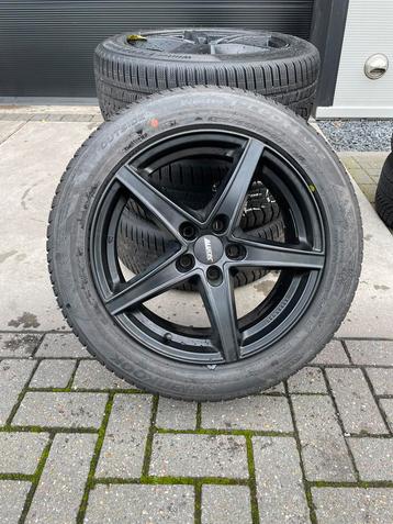 Peugeot 5008 winterset 17inch beschikbaar voor biedingen
