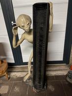 Grote Alien met cd rek, Ophalen, Zo goed als nieuw, Metaal, Cd's