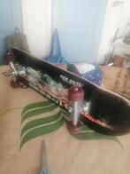 NEW EARTH SKATEBOARDS ASSAULT, Sport en Fitness, Skateboarden, Ophalen of Verzenden, Zo goed als nieuw, Skateboard