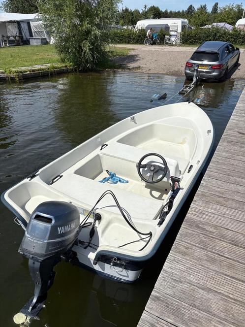 Consoleboot, Watersport en Boten, Vis- en Consoleboten, Zo goed als nieuw, 10 tot 30 pk, 3 tot 6 meter, Benzine, Buitenboordmotor