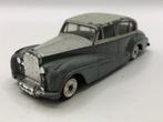 Dinky Toys 150 Rolls-Royce Silver Wraith grijs -MATIG- M33, Gebruikt, Auto, Dinky Toys, Ophalen of Verzenden