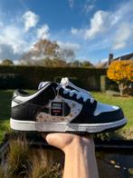 Nike SB Dunk Low x Supreme  “Stars Black” (2021) maat 44, Zwart, Nike, Ophalen of Verzenden, Sneakers of Gympen
