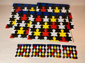 Ed van Doorn doornèd placemat en onderzetters beschikbaar voor biedingen