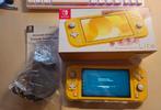 Switch Lite Geel orginele verpakking incl orginele oplader, Spelcomputers en Games, Spelcomputers | Nintendo Switch, Ophalen of Verzenden
