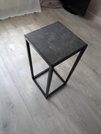 Mooie zwarte plantentafel bijzettafel, natuursteen blad, Huis en Inrichting, Tafels | Bijzettafels, Ophalen, Zo goed als nieuw