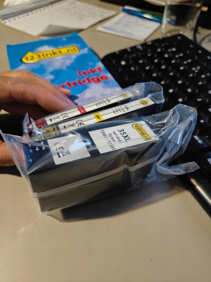 Zwarte toner + magenta + geel (voor EPSON WF4720), Computers en Software, Printerbenodigdheden, Nieuw, Cartridge, Ophalen of Verzenden