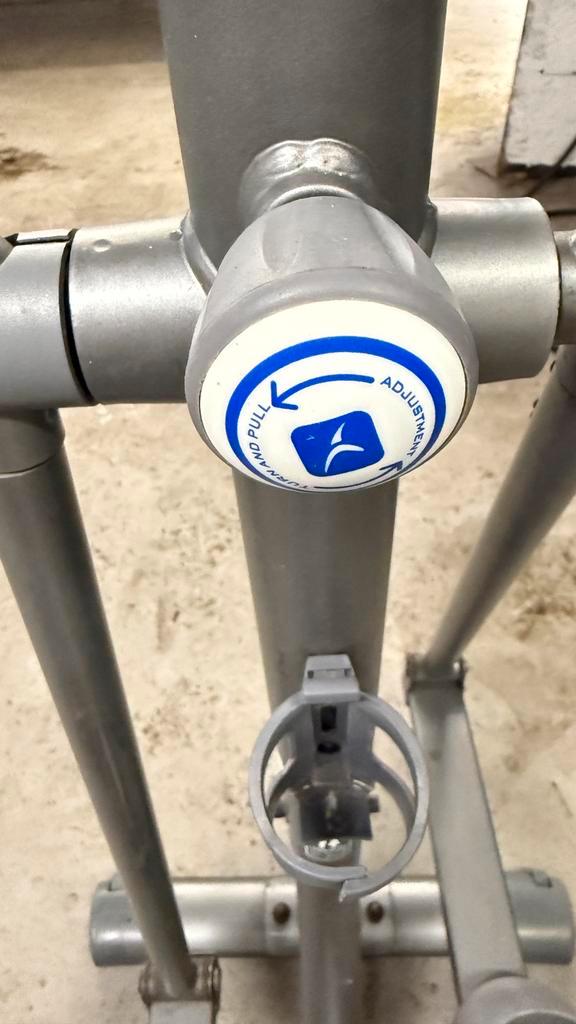 Crosstrainer VE530 – in goede staat – €75, Sport en Fitness, Karting, Zo goed als nieuw, Kleding of Schoenen, Ophalen of Verzenden