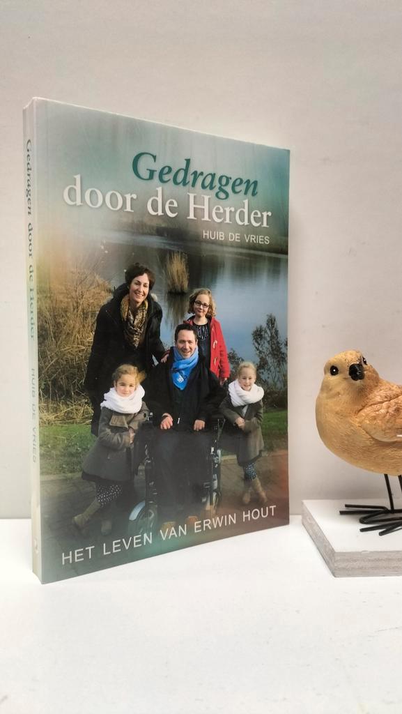 Vries, Huib de; Gedragen door de Herder, Boeken, Godsdienst en Theologie, Gelezen, Christendom | Protestants, Ophalen of Verzenden