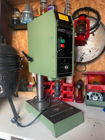 Kolomboormachine Flott 13 STW electronic beschikbaar voor biedingen