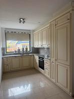 Keuken L-model creme beige natuursteen, Huis en Inrichting, Keuken | Complete keukens, Ophalen, Gebruikt, Hoekkeuken, Graniet of Steen