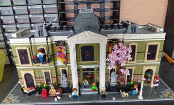 Lego museum 10326 + uitbreiding  beschikbaar voor biedingen