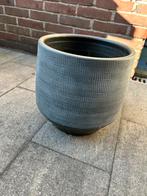 Grote grijze bloempot, Kunststof, Gebruikt, 40 cm of meer, Rond