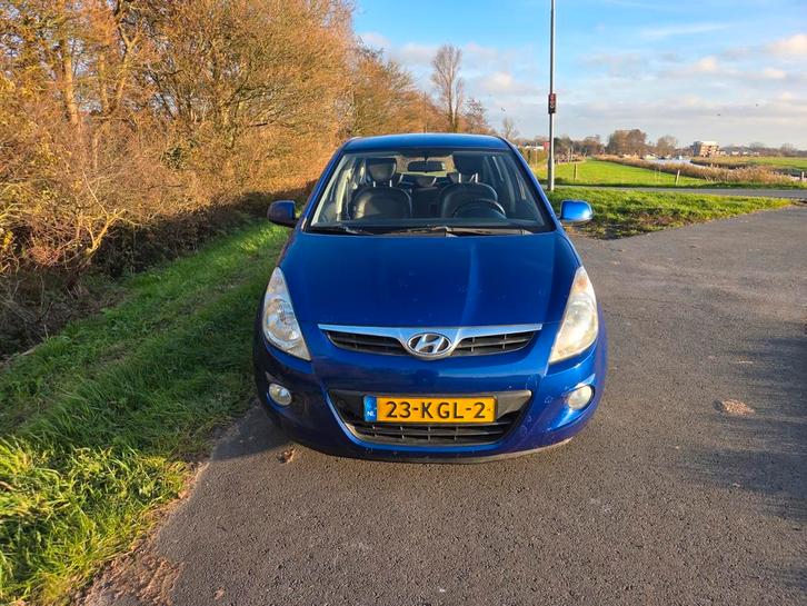 Hyundai i20 1.4 5-DRS Nieuwe apk,Airco,Leer,trekhaak etc, Auto's, Hyundai, Bedrijf, i20, ABS, Airbags, Airconditioning, Alarm
