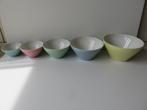 Nest céramique Maastricht pastel schalen kommen, Antiek en Kunst, Antiek | Servies los, Ophalen of Verzenden