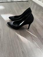 Zwart suede hoge hakken pumps maat 36 van H&M, Ophalen of Verzenden, Zo goed als nieuw, Zwart