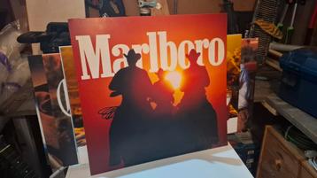 Marlboro lichtreclame acrylaat beschikbaar voor biedingen