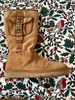 Vintage Uggs Camel Maat 39, Kleding | Dames, Schoenen, Verzenden, Gedragen, Beige, Lage of Enkellaarzen