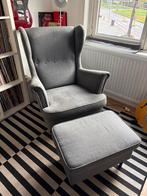 Grijze fauteuil Strandmon IKEA met voetenbank, Huis en Inrichting, Fauteuils, Ophalen, Gebruikt, 75 tot 100 cm, 75 tot 100 cm