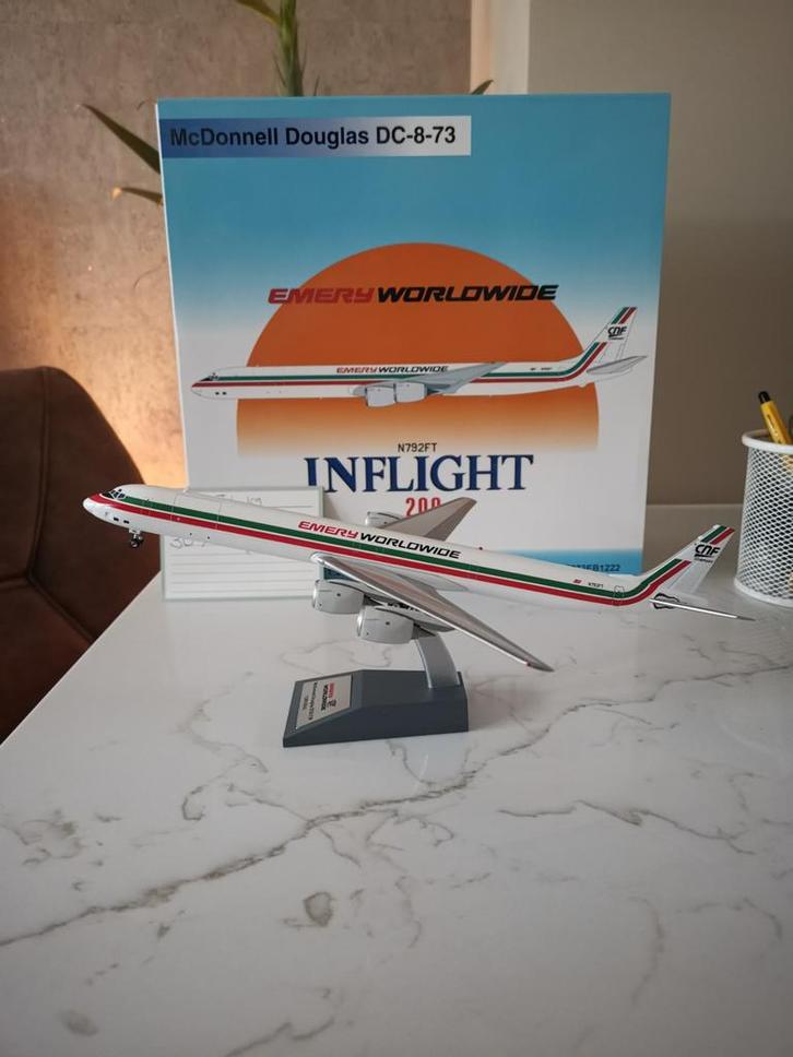 Emery Worldwide DC-8-73F Inflight200 1:200 IF873EB1222, Hobby en Vrije tijd, Modelbouw | Vliegtuigen en Helikopters, Nieuw, Vliegtuig