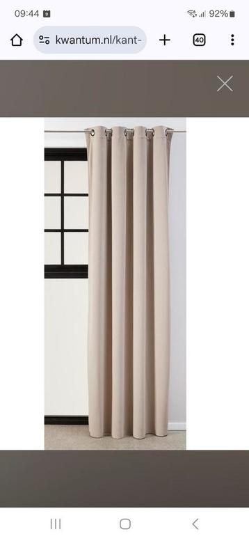 Twee deels verduisterende beige gordijnen ringen 135x265 cm beschikbaar voor biedingen