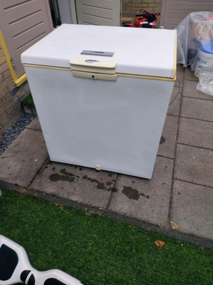 Whirlpool Vrieskist - Betrouwbaar en Ruim!, Witgoed en Apparatuur, Vriezers en Diepvrieskisten, Gebruikt, Vrijstaand, Vrieskist