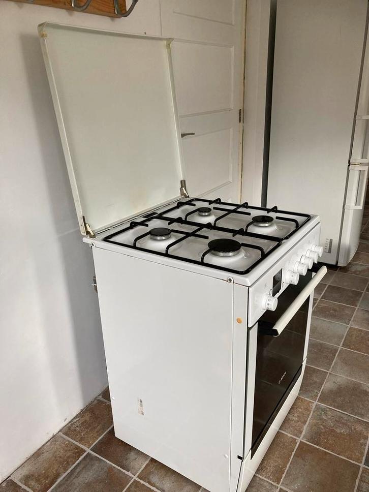Bosch Gasfornuis met Elektrische Oven - Goed Onderhouden, Witgoed en Apparatuur, Fornuizen, Gebruikt, Vrijstaand, Gas, 4 kookzones