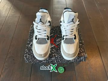 Jordan 4 Military Black maat 38, 39 en 42 beschikbaar voor biedingen