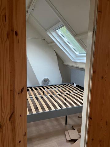 Mooi grijs bedframe - afbeelding 2