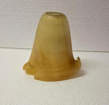 Art Nouveau lampenkapje beschikbaar voor biedingen