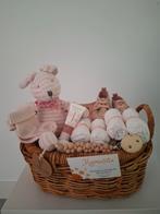 Kraamcadeau zalm roze met diverse cadeautjes, Ophalen of Verzenden, Nieuw