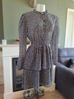 Rinascimento getailleerd zwart wit polkadot jurk XL gratis v, Kleding | Dames, Jurken, Verzenden, Zwart, Zo goed als nieuw, Knielengte